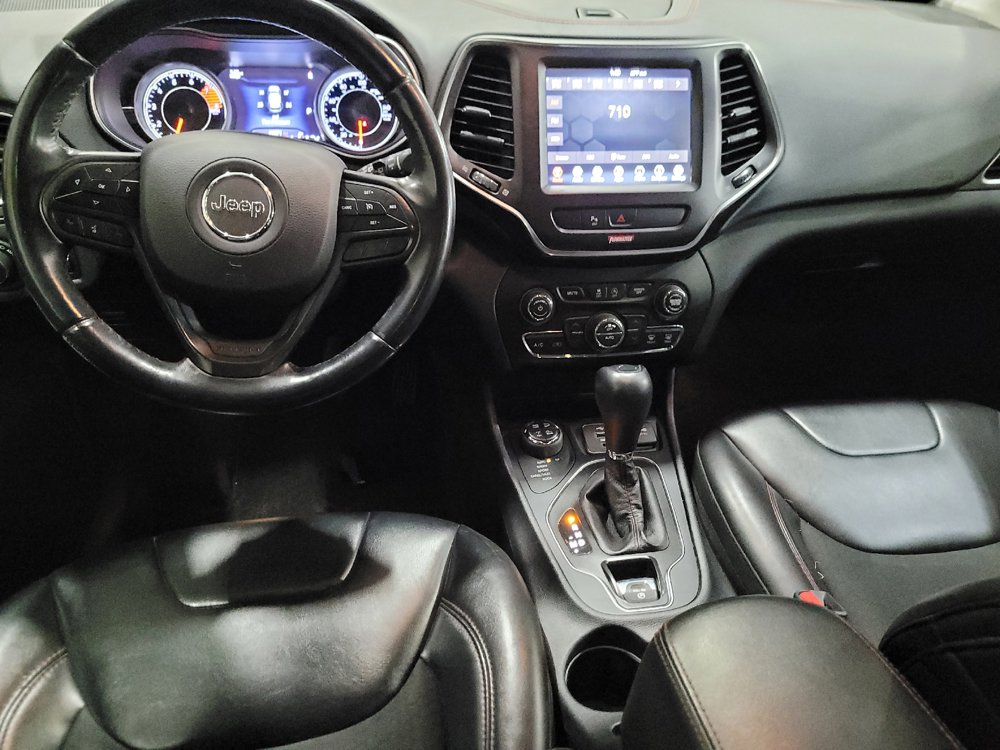 Used 2019 Jeep Cherokee Trailhawk AWD/4WD image 22