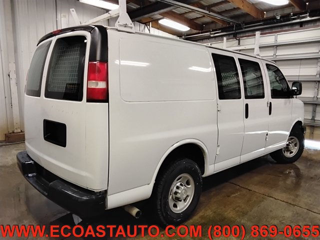 Used 2018 Chevrolet Express 2500 w/ Driver Convenience Package RWD image 8