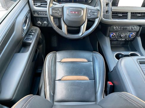 Used 2022 GMC Yukon AT4 w/ Technology Package AWD/4WD image 24