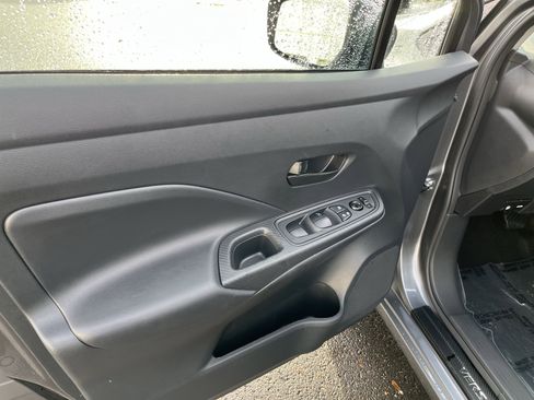 Used 2025 Nissan Versa S w/ S Plus Package image 14