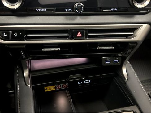 New 2026 Lexus RX 450h AWD image 17