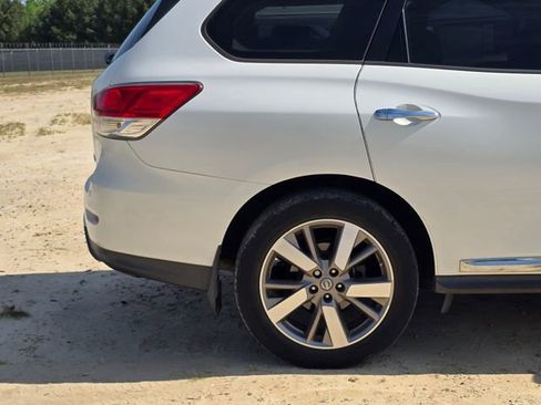 Used 2014 Nissan Pathfinder Platinum w/ Platinum Premium Package image 9