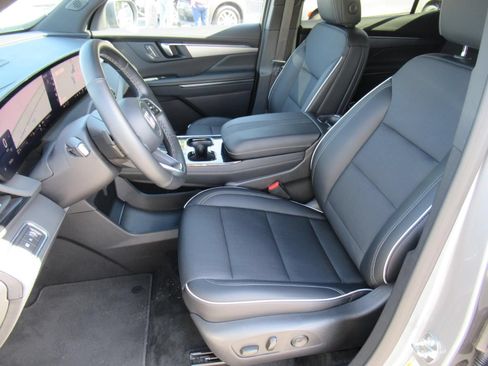 Used 2026 Buick Enclave Preferred FWD image 16