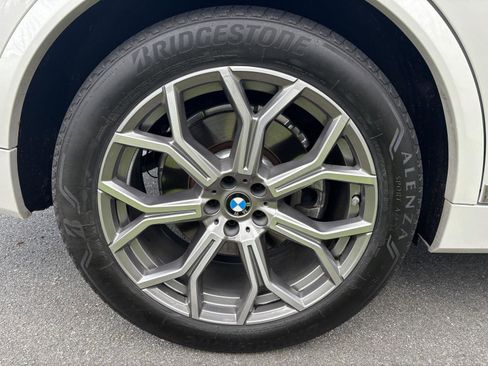 Used 2023 BMW X7 xDrive40i w/ Premium Package image 26