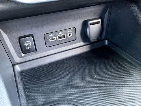 Used 2025 Nissan Sentra SV image 35