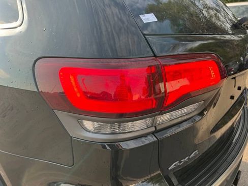 Used 2017 Jeep Grand Cherokee Trailhawk w/ Trailhawk Luxury Group AWD/4WD image 10