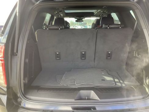 Used 2023 Chevrolet Tahoe LT w/ Luxury Package image 14