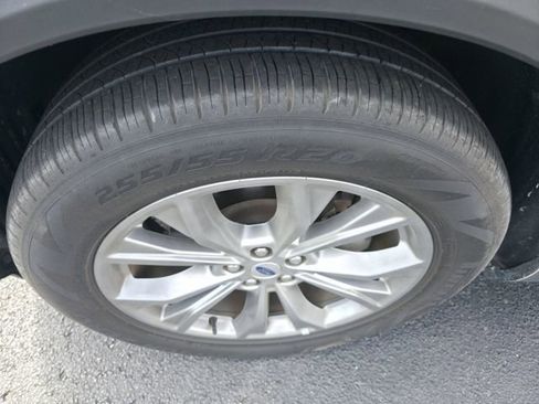 Used 2022 Ford Explorer Limited w/ Equipment Group 301A image 10