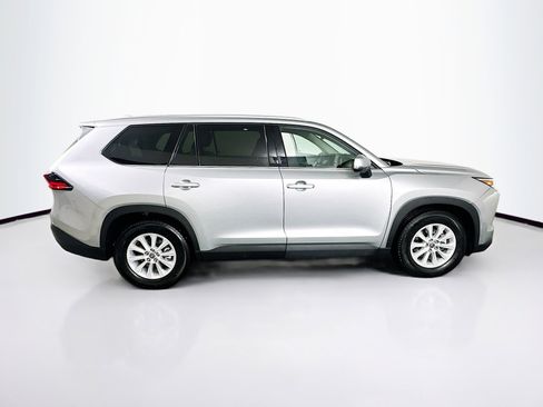 Used 2025 Toyota Grand Highlander XLE image 10