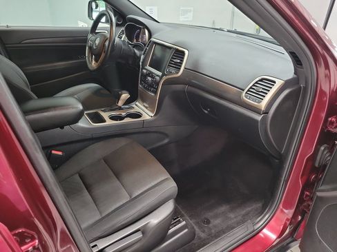 Used 2017 Jeep Grand Cherokee Laredo w/ Quick Order Package 23E AWD/4WD image 20