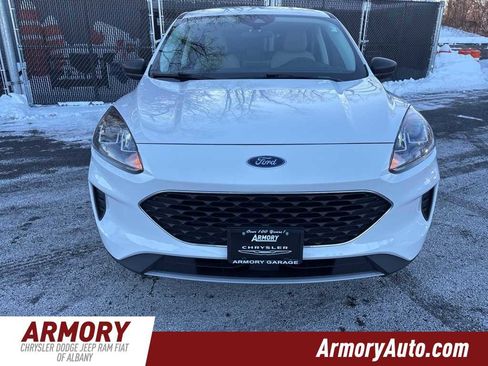 Used 2022 Ford Escape SE image 2