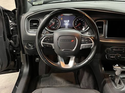 Used 2017 Dodge Charger R/T image 12