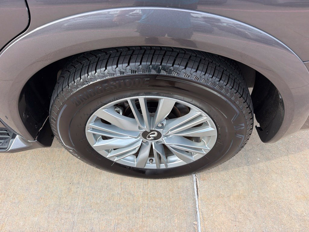 Used 2024 INFINITI QX80 Luxe RWD image 9