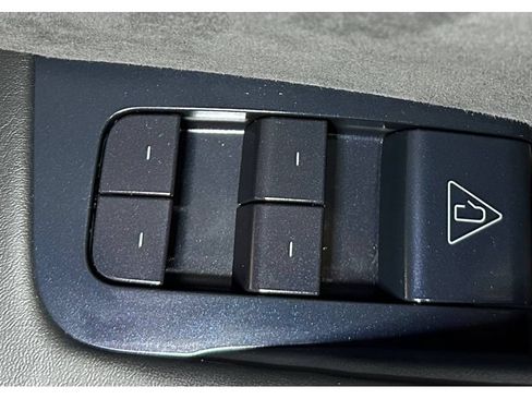 Used 2026 Tesla Model Y Long Range RWD image 37