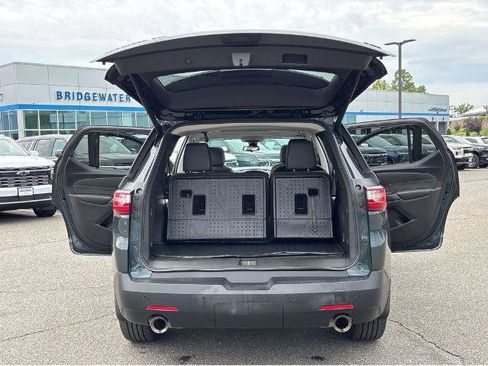 Used 2020 Chevrolet Traverse RS w/ LPO, Floor Liner Package AWD/4WD image 13
