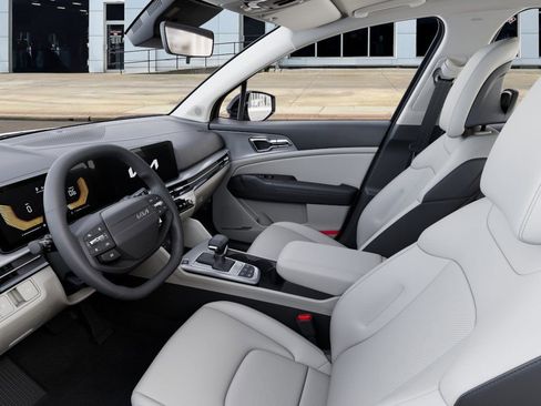 New 2026 Kia Sportage EX image 17