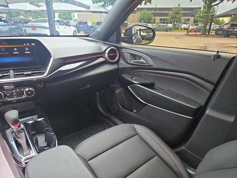 Used 2026 Chevrolet Trax RS w/ Driver Confidence Package FWD image 20