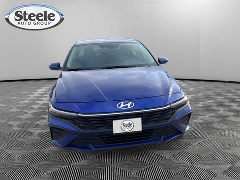 Used 2024 Hyundai Elantra SEL FWD image 8