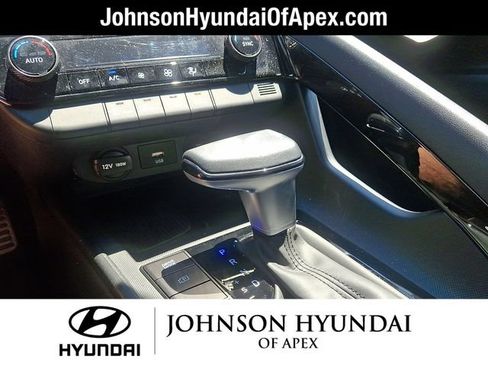 Used 2025 Hyundai Elantra SEL FWD image 13