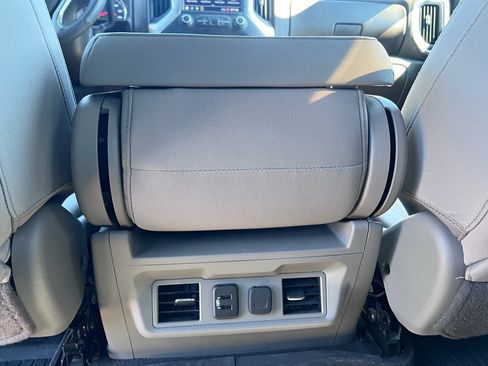 Used 2021 Chevrolet Silverado 1500 LT w/ Z71 Off-Road Package image 18