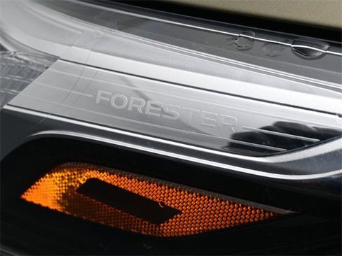 Used 2023 Subaru Forester Touring image 16