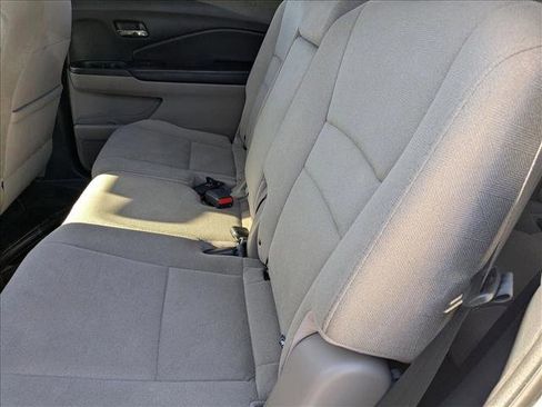 Used 2019 Honda Pilot EX image 14