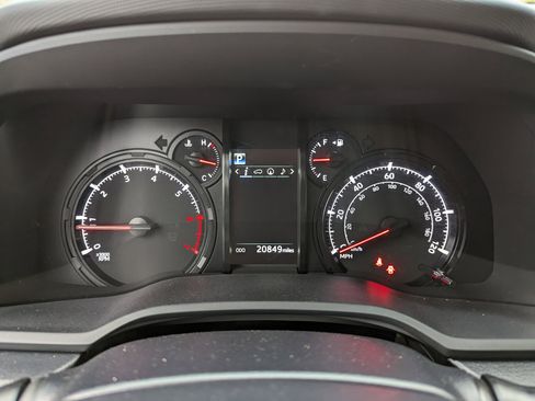 Used 2022 Toyota 4Runner Trail Special Edition image 18