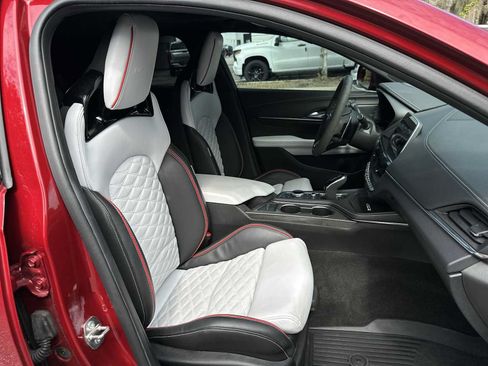 Certified 2023 Cadillac CT4 V Blackwing w/ Carbon Fiber 1 Package RWD image 19