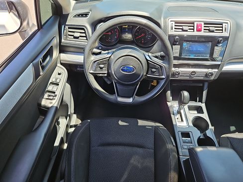 Used 2018 Subaru Outback 2.5i AWD/4WD image 11