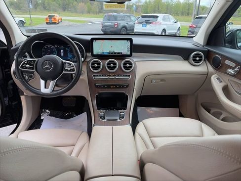 Used 2022 Mercedes-Benz GLC 300 4MATIC image 27