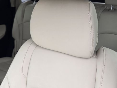 Used 2023 Buick Enclave Essence w/ Experience Buick Package AWD/4WD image 16