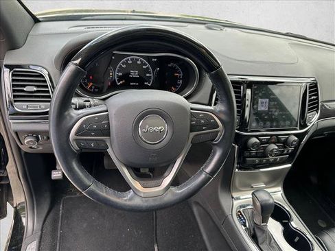 Used 2020 Jeep Grand Cherokee Overland AWD/4WD image 13