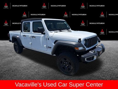 Used 2024 Jeep Gladiator Sport AWD/4WD image 7