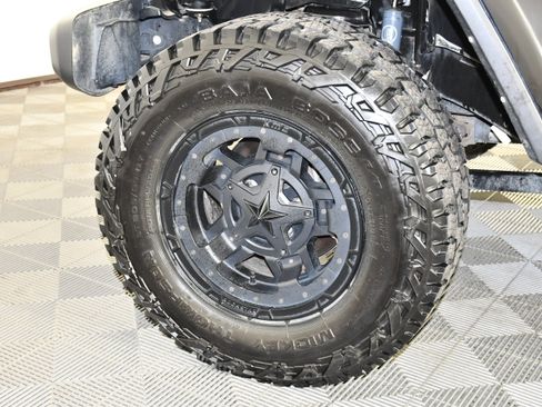 Used 2021 Jeep Wrangler Unlimited Sahara w/ Uconnect 4C Nav & Sound Group AWD/4WD image 51