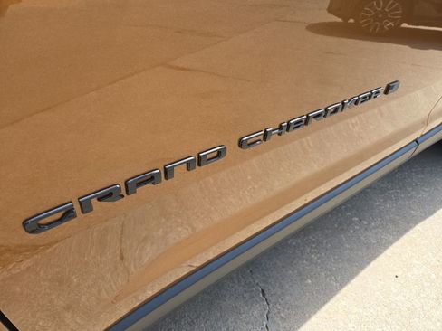 New 2026 Jeep Grand Cherokee L Limited w/ Limited Altitude Package AWD/4WD image 56