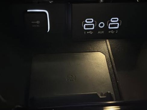 Used 2024 Jeep Wagoneer Series II image 37