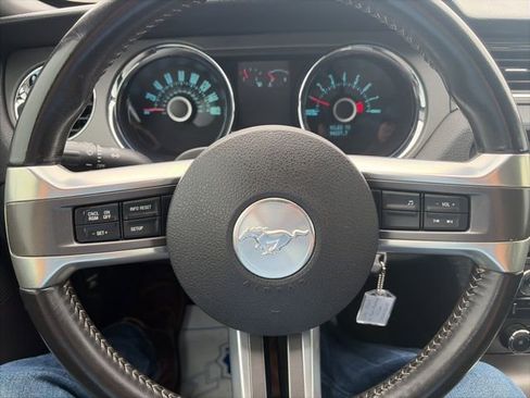 Used 2013 Ford Mustang Convertible image 16