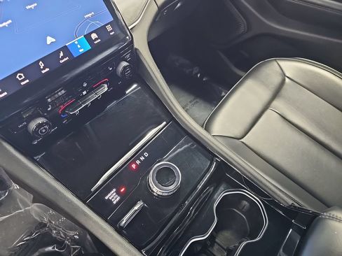 Used 2023 Jeep Grand Cherokee L Limited AWD/4WD image 46