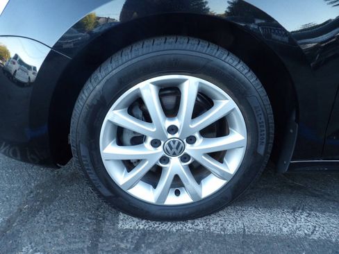 Used 2013 Volkswagen Jetta SE FWD image 14