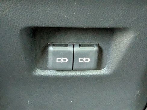 Used 2023 Toyota RAV4 Limited image 16