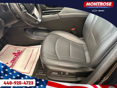 Used 2023 Buick Enclave Essence w/ Sport Touring Edition image 19