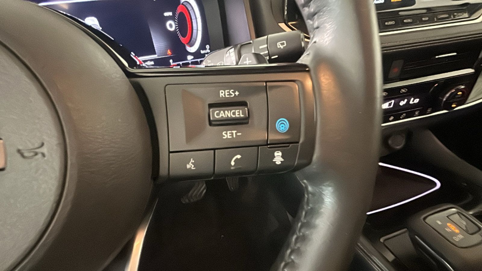 Used 2023 Nissan Rogue Platinum w/ Platinum Premium Package AWD/4WD image 19
