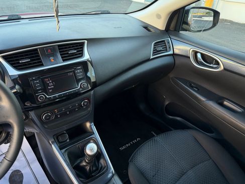 Used 2017 Nissan Sentra SR Turbo FWD image 11