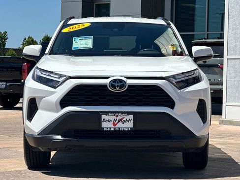 Used 2025 Toyota RAV4 XLE w/ Weather Package AWD/4WD image 10