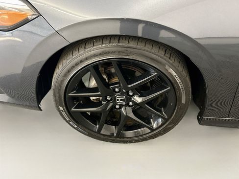 Used 2023 Honda Civic Sport image 11