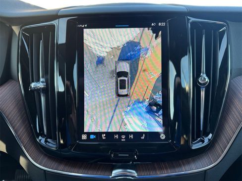 Certified 2025 Volvo XC60 B5 Plus image 16