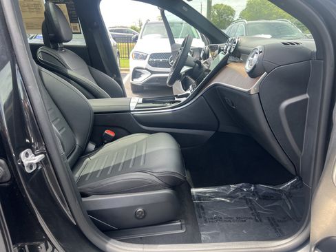 Certified 2025 Mercedes-Benz GLC 300 4MATIC image 35