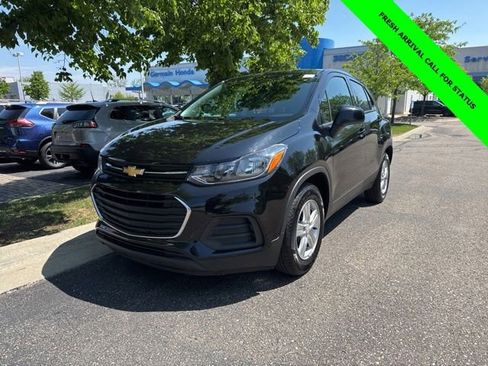 Used 2021 Chevrolet Trax LS w/ Tint and Cruise Package FWD image 21