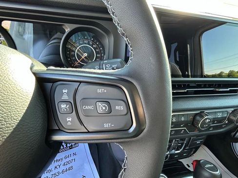 New 2026 Jeep Gladiator Sport AWD/4WD image 13