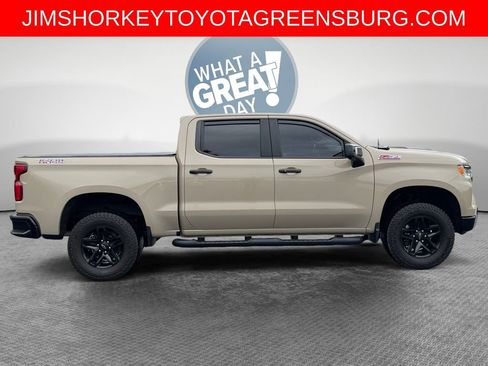 Used 2022 Chevrolet Silverado 1500 LT Trail Boss w/ LT Trail Boss Premium Package image 2